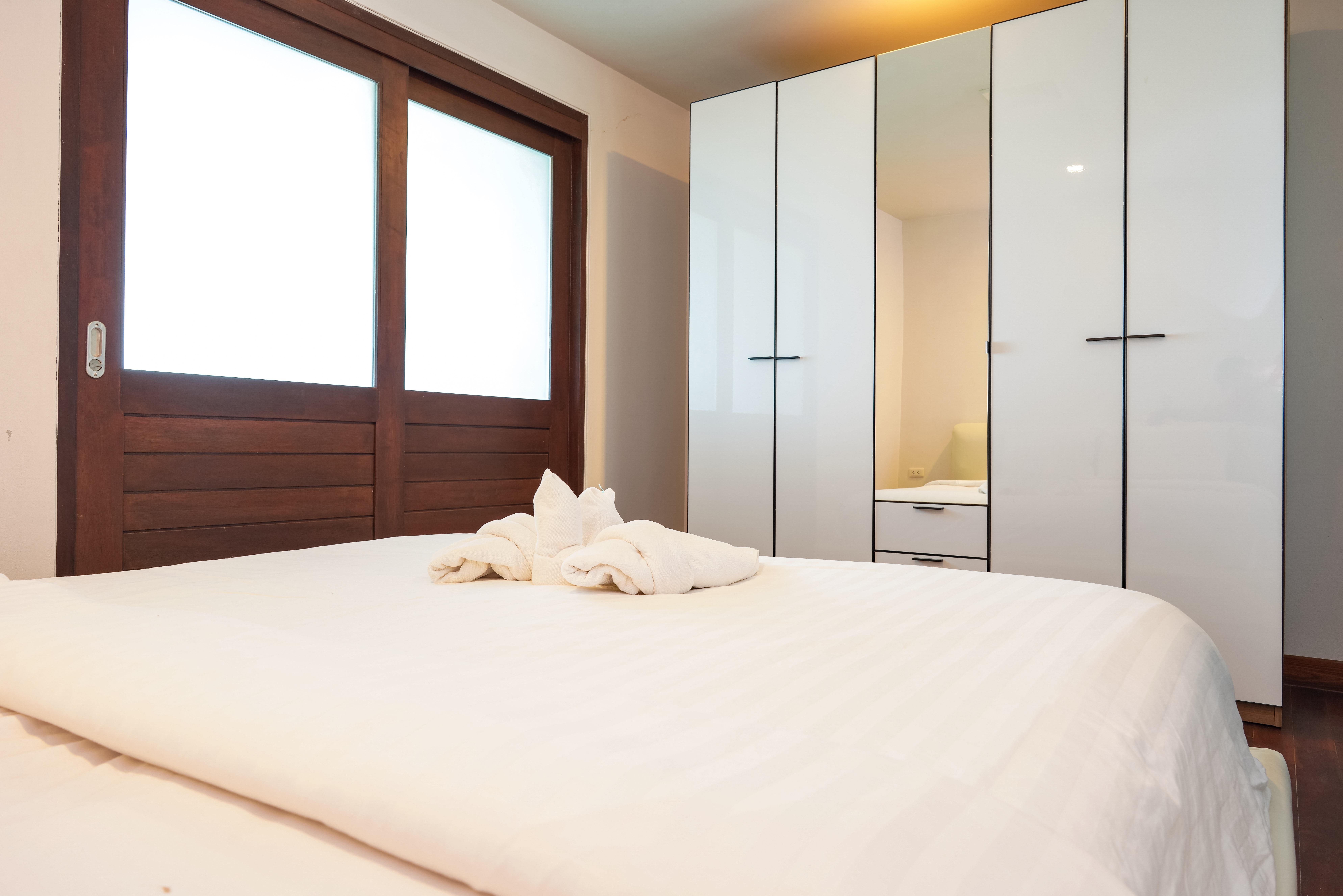 Aparthotel Capital O 890 The Royal Bay View