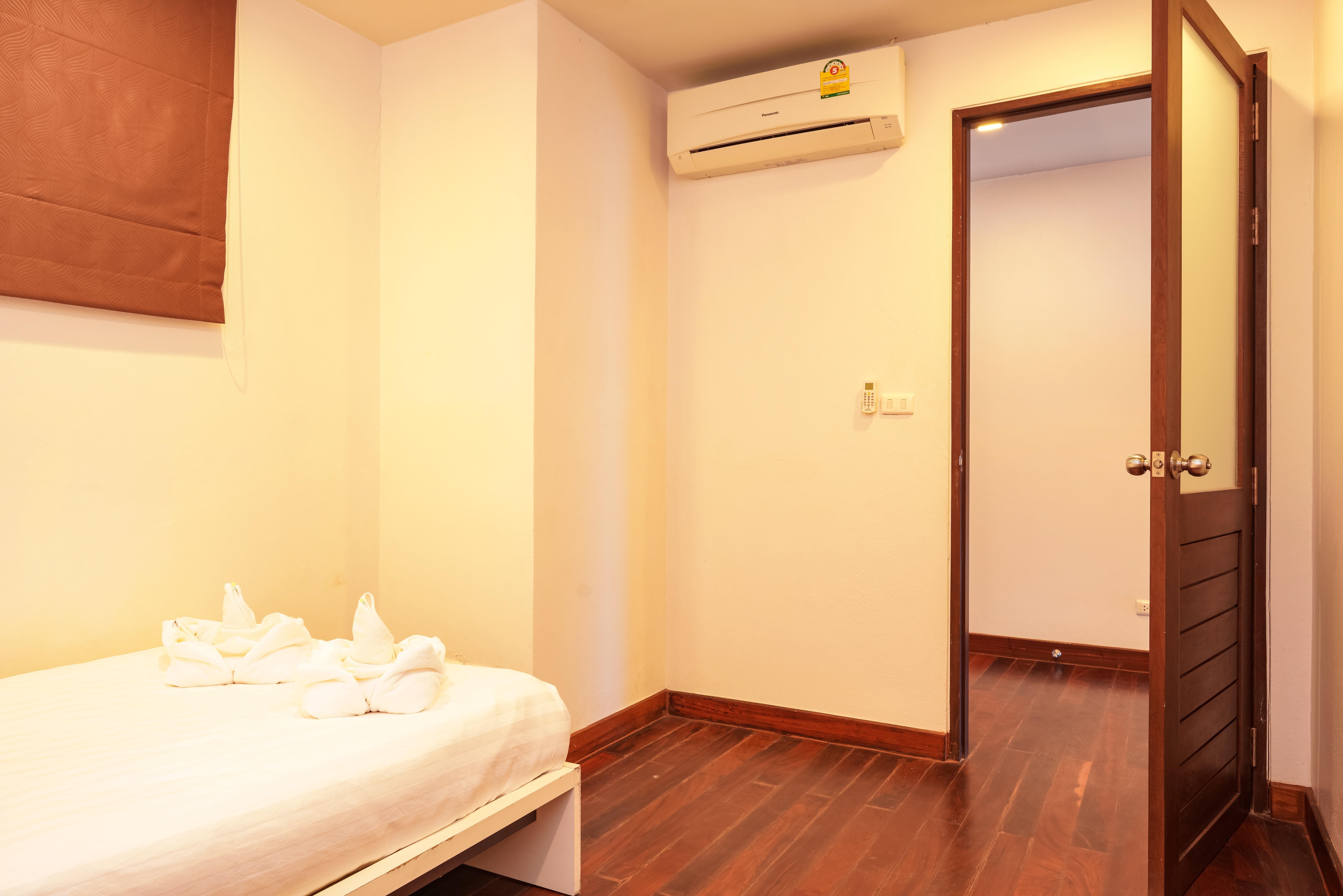 Aparthotel Capital O 890 The Royal Bay View