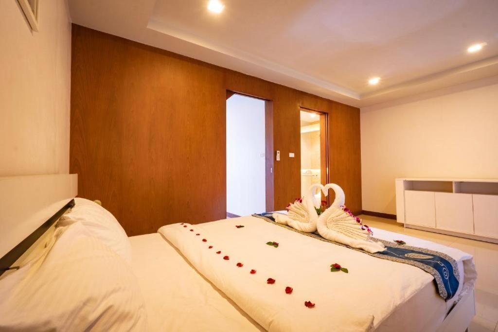 Capital O 890 The Royal Bay View Aparthotel 4*