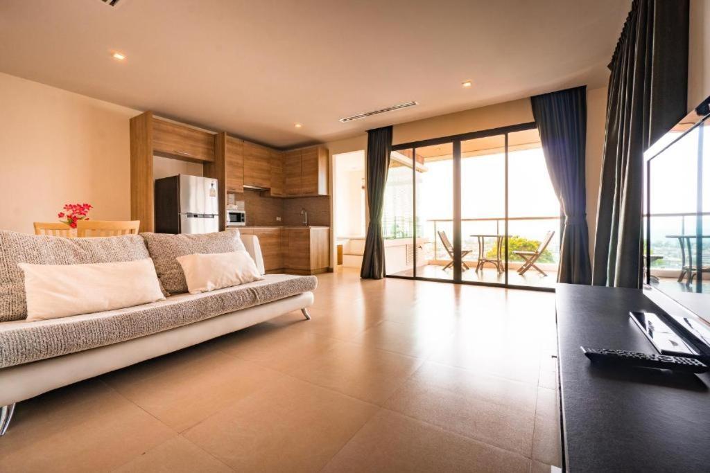 Capital O 890 The Royal Bay View